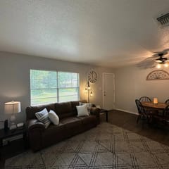 Quiet Space - Piney Woods 8 - King Bed