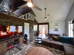 Lazy Bear Cabin on Caddo River - Image 2