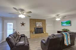A Quiet Place - Dogwood Retreat in Texarkana - Image 3