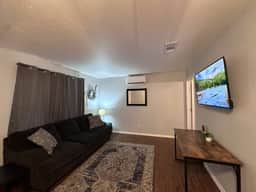 Quiet Space - Piney Woods 7 - King Bed - Image 4