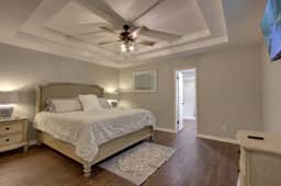 A Quiet Place - Skyline Lux - King Bed - Garage - Image 3