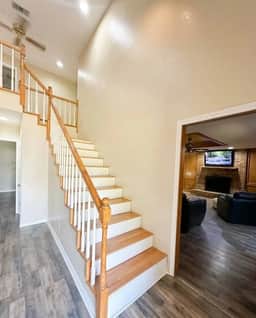 Large home- Lots of Space- Fenced Yard - Image 3