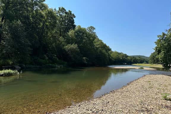 Lazy Bear Cabin on Caddo River - Image 1