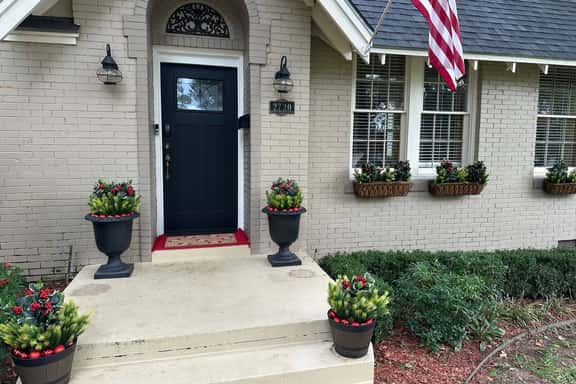 Walnut Manor - Business Casual - Image 1