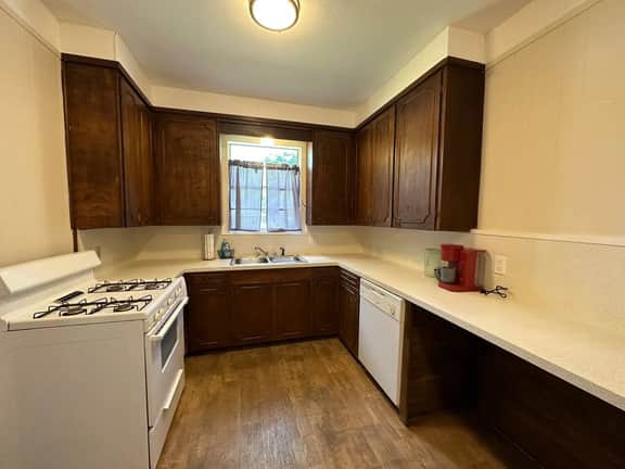 A Quiet Place - Hickory House - 4 Bedrooms - Image 4