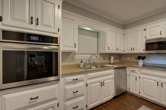 A Quiet Place - Skyline Lux - King Bed - Garage - Image 2