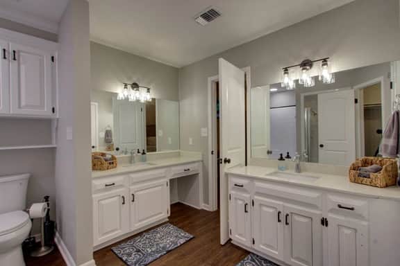 A Quiet Place - Skyline Lux - King Bed - Garage - Image 5