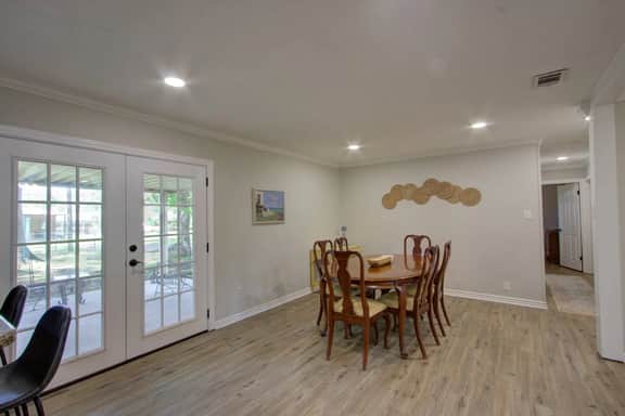 A Quiet Place - King Bed-Covered Patio-2 Bath - Image 2