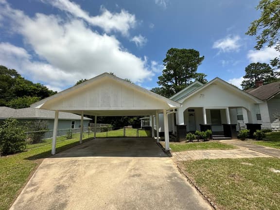A Quiet Place - Hickory House - 4 Bedrooms - Image 1