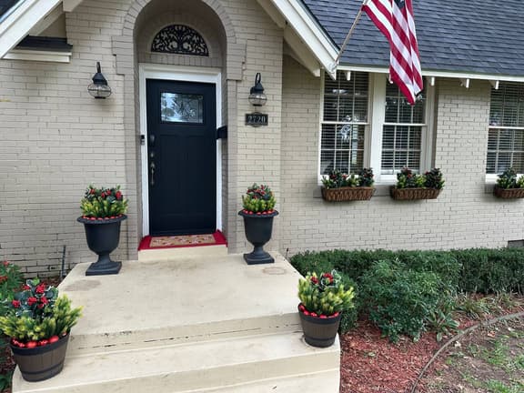 Walnut Manor - Business Casual - Image 1